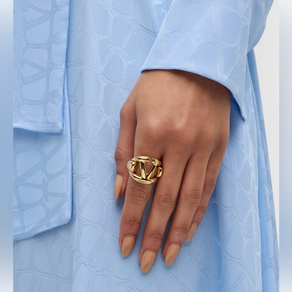 Valentino ring - Picture 1 of 8